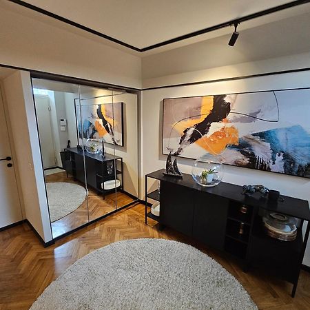 Exclusive Top Floor 2-Bedroom Flat Милано Екстериор снимка