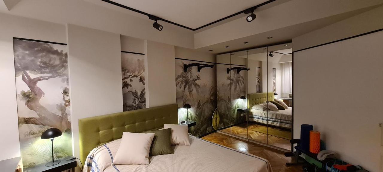 Exclusive Top Floor 2-Bedroom Flat Милано Екстериор снимка