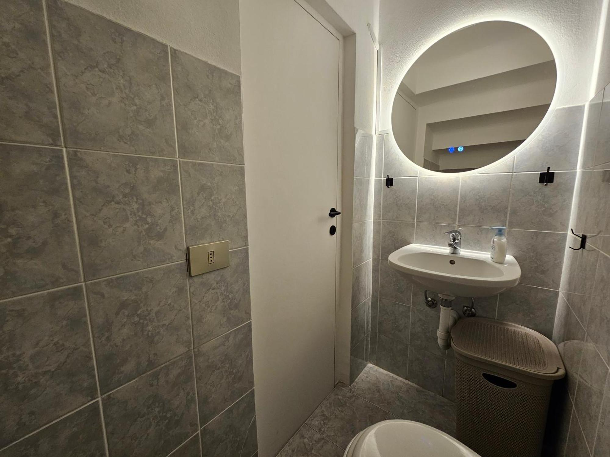 Exclusive Top Floor 2-Bedroom Flat Милано Екстериор снимка