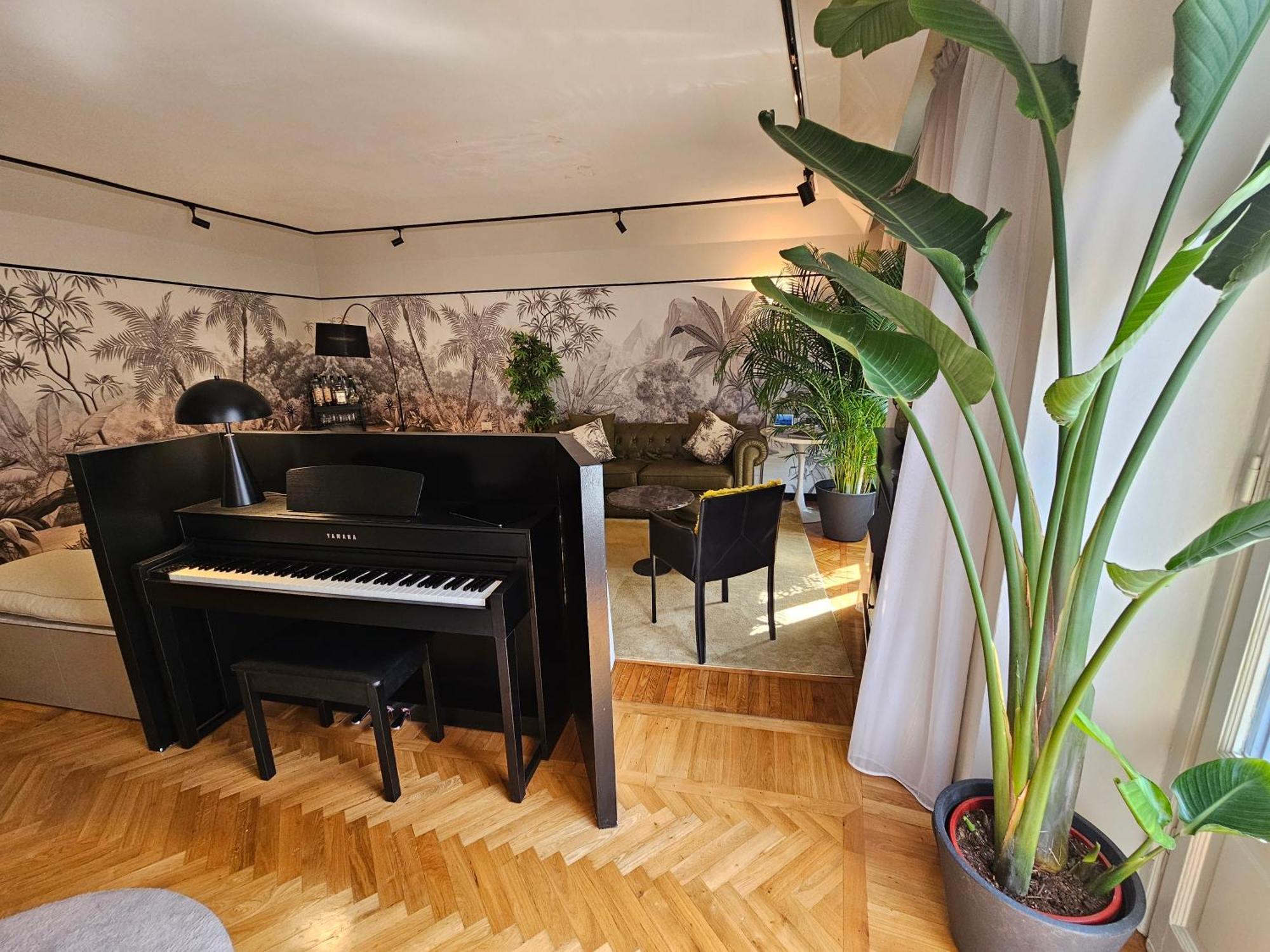 Exclusive Top Floor 2-Bedroom Flat Милано Екстериор снимка